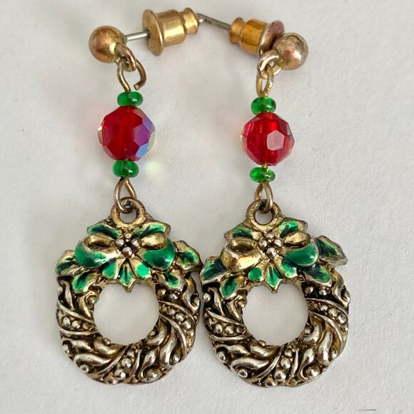 Vintage Christmas Wreath Dangle Charm Earrings Gold Tone Enamel Red Bead Post - Picture 5 of 12